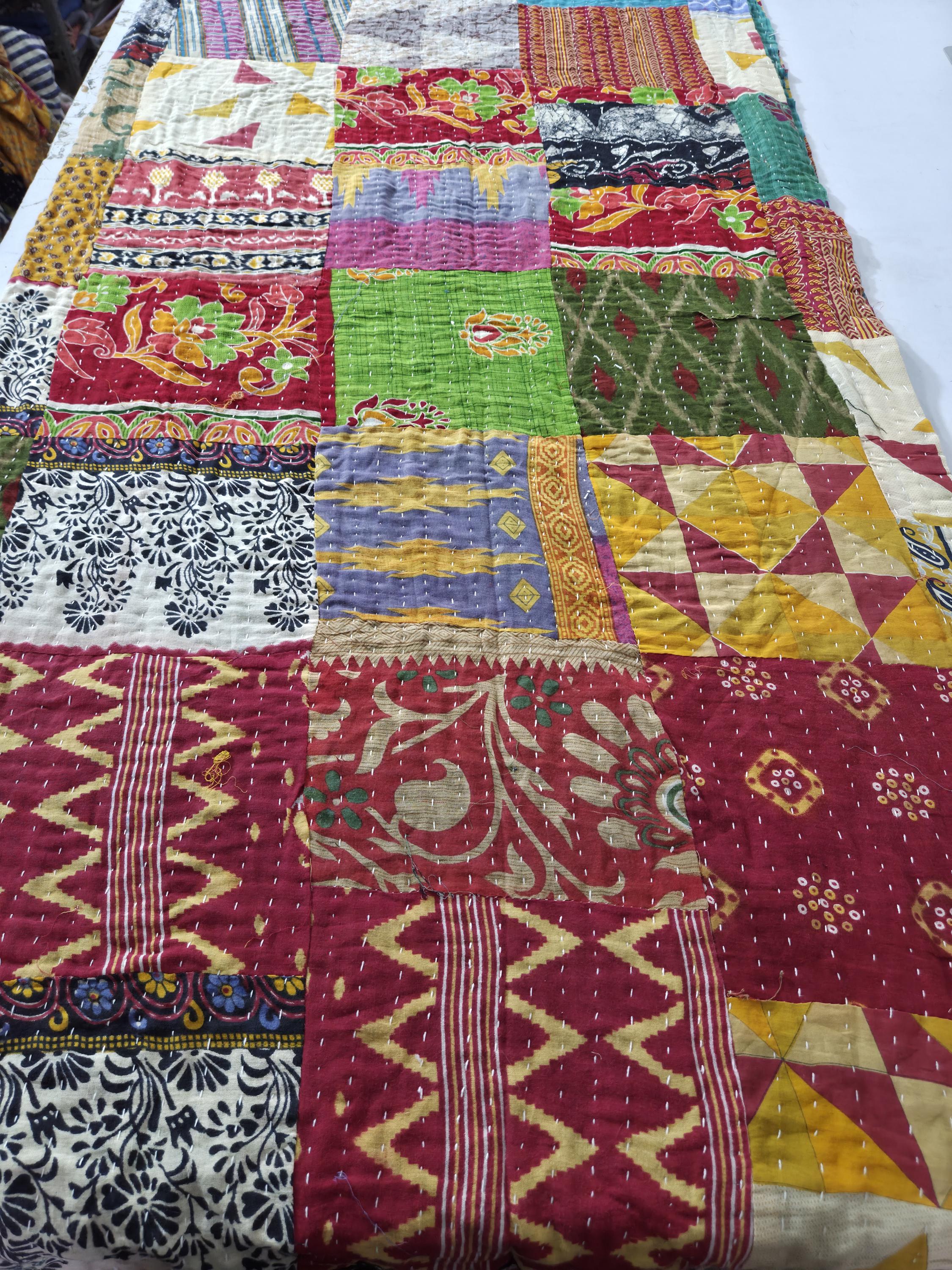 Boho Table Runner, Patchwork Kantha Table Runner, Handmade Cotton Table Runner, Vintage Patchwork Table Decor, Farmhouse Dining Table Runner